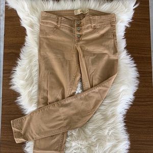 Hollister khaki skinny jeans size 3/27